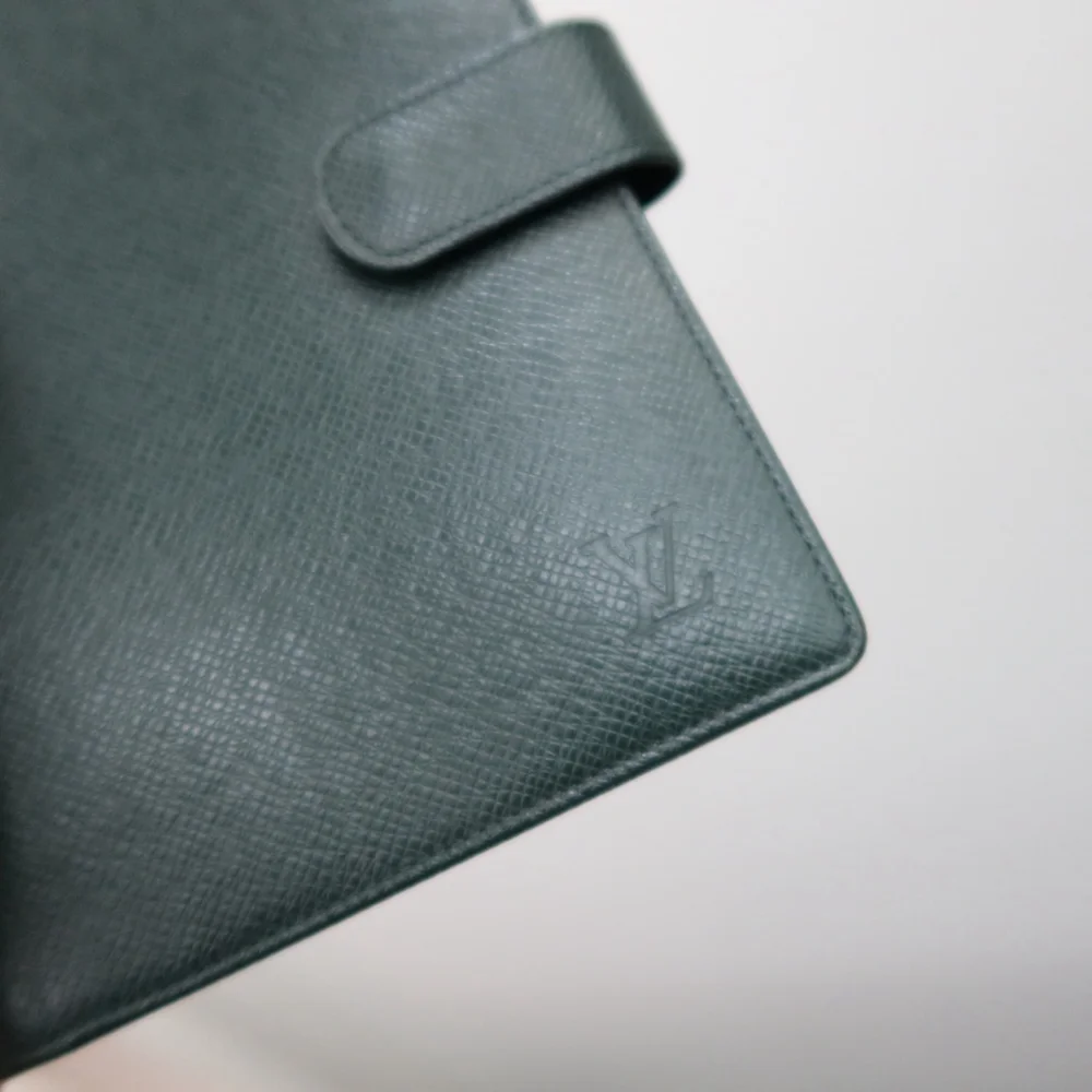 Louis Vuitton Taiga Medium Ring Agenda Cover Épicéa Green